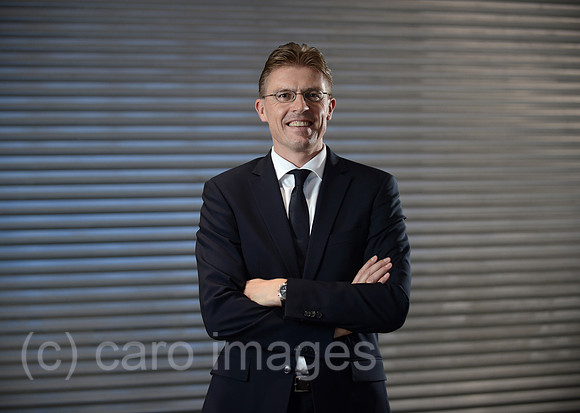 0MW120830D002CARO.JPG