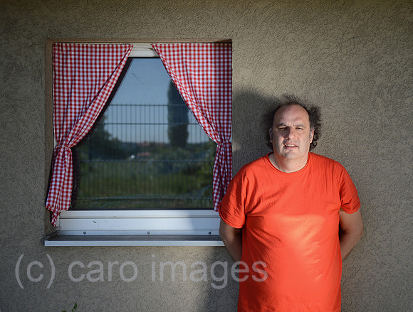 0MW120525D002CARO.JPG