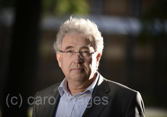 0MW121002D006CARO.JPG