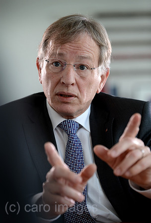 0MW120508D005CARO.JPG