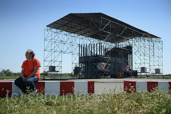 0MW120525D007CARO.JPG
