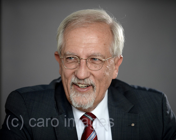 0MW120719D008CARO.JPG