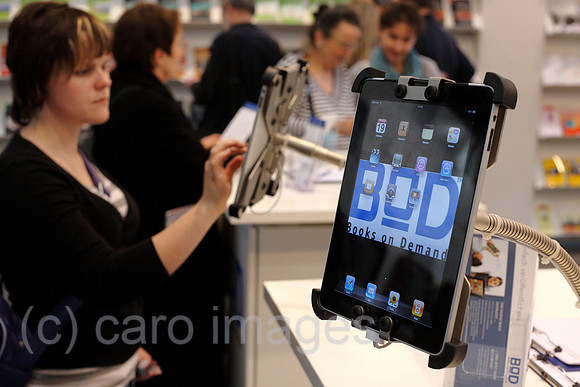 0TK110319D157CARO.JPG
