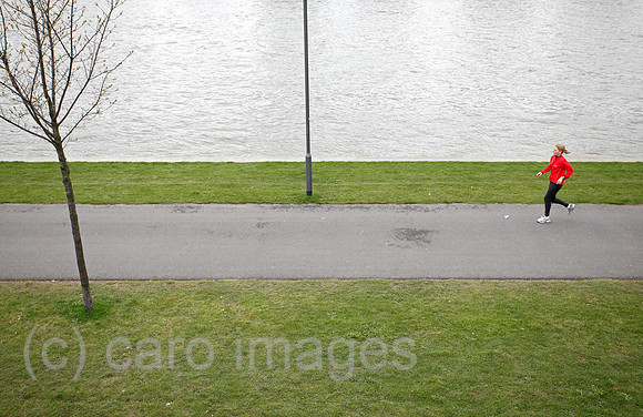 0TK100328D011CARO.JPG