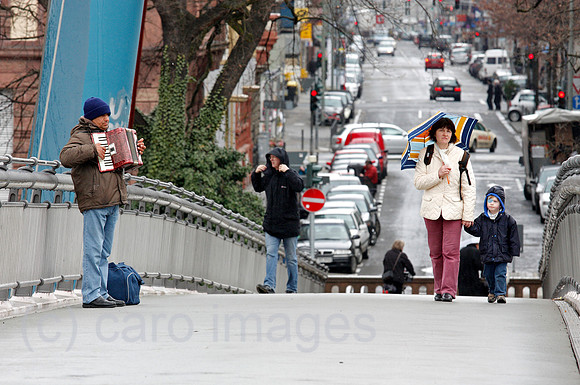 0TK100328D199CARO.JPG