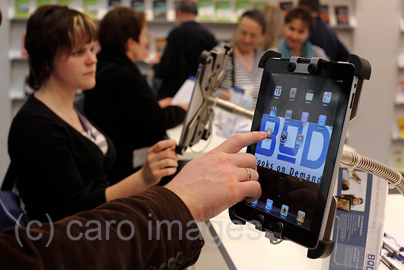 0TK110319D158CARO.JPG