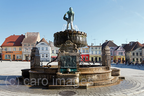 0SP101006D042CARO.JPG