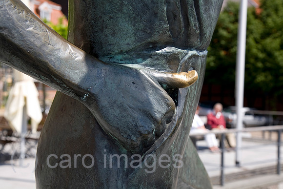 0SH110413D027CARO.JPG