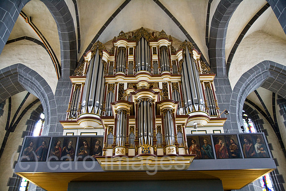 0SH110413D012CARO.JPG