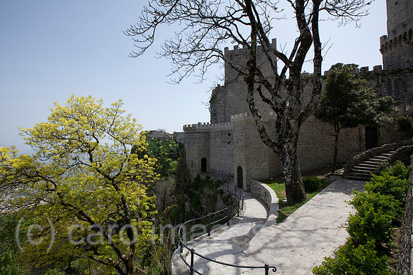0SH110528D006CARO.JPG