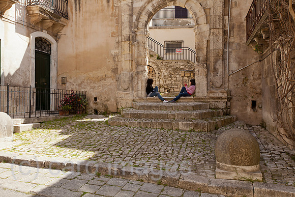 0SH110519D007CARO.JPG