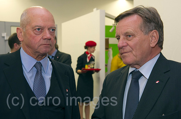 EBS12011187CARO.JPG