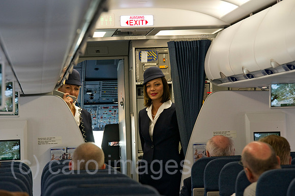 EBS11120029CARO.JPG