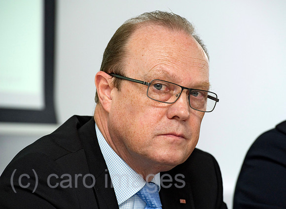EBS12030385CARO.JPG