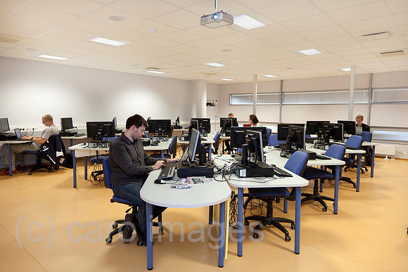 0RA110929D054CARO.JPG