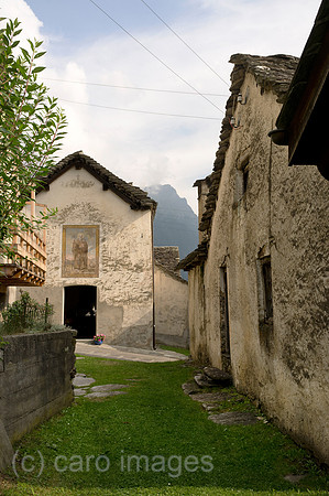 0RA120801D001CARO.JPG