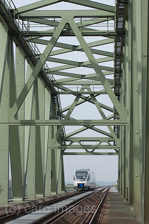 0RX100429D186CARO.JPG