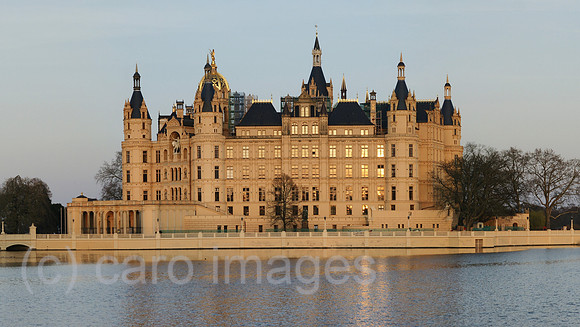 0SJ100407D001CARO.JPG
