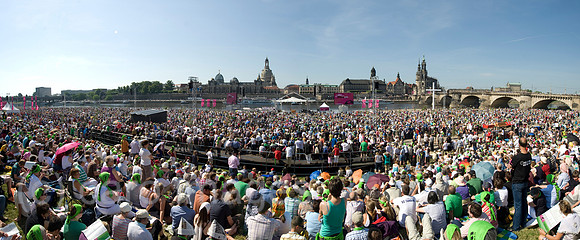 0SK110605D001CARO.JPG