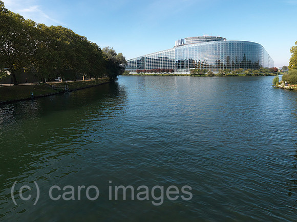 0JL120930D079CARO.JPG