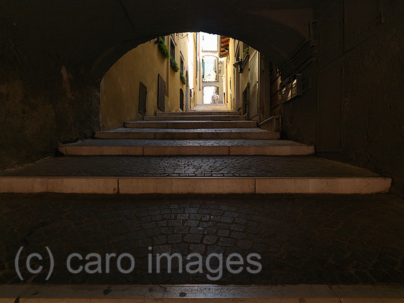 0JL110718D009CARO.JPG