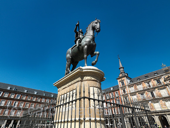 0JL100317D079CARO.JPG
