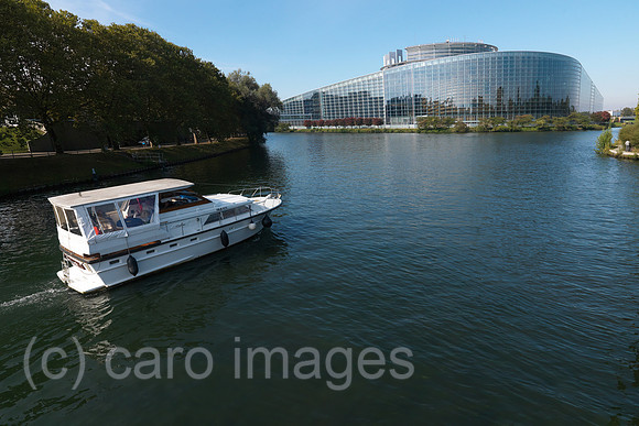 0JL120930D081CARO.JPG