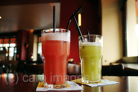 0MC100508D143CARO.JPG
