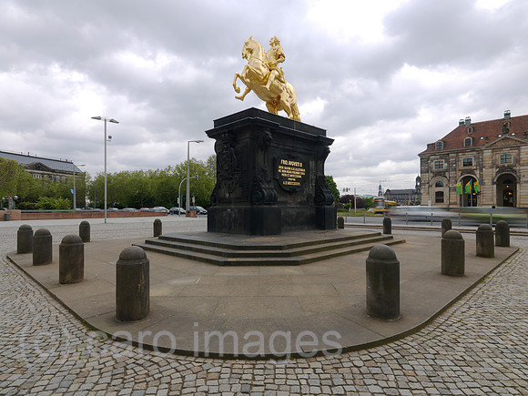 0JL100518D034CARO.JPG
