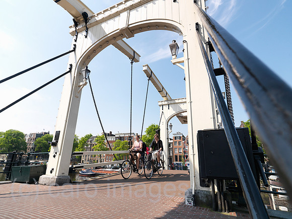 0JL120524D045CARO.JPG