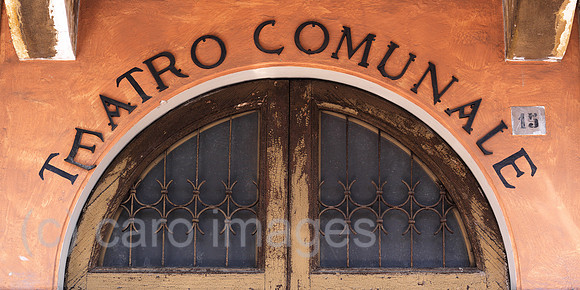 0JL110718D033CARO.JPG