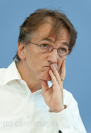 00Y100824D954CARO.JPG