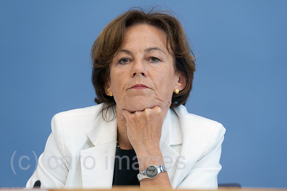 00Y100827D008CARO.JPG