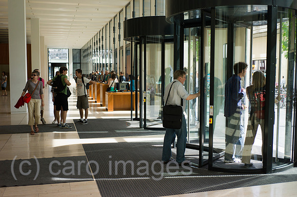 00Y100820D041CARO.JPG
