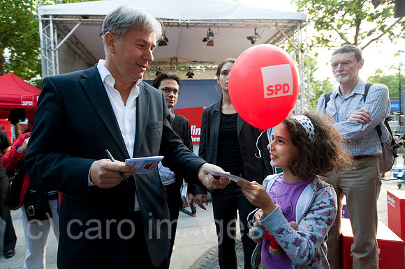 0CK110819D037CARO.JPG