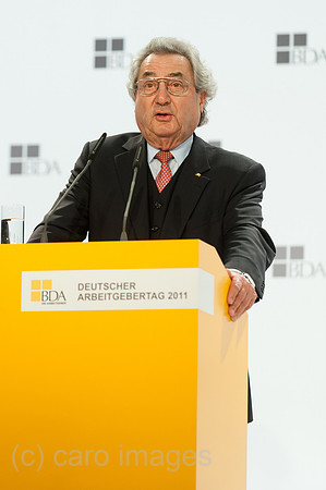 0CK111122D017CARO.JPG