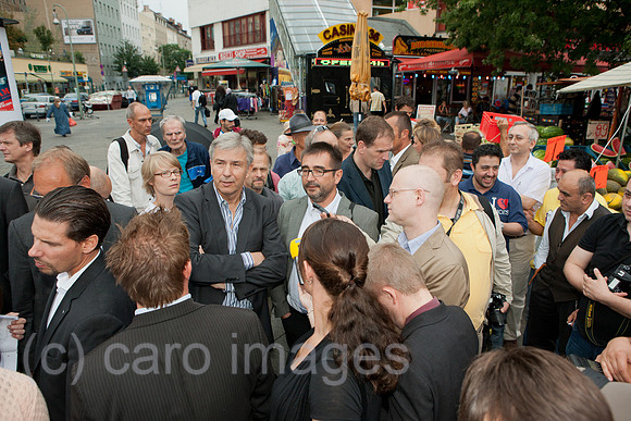 0DB100811D010CARO.JPG