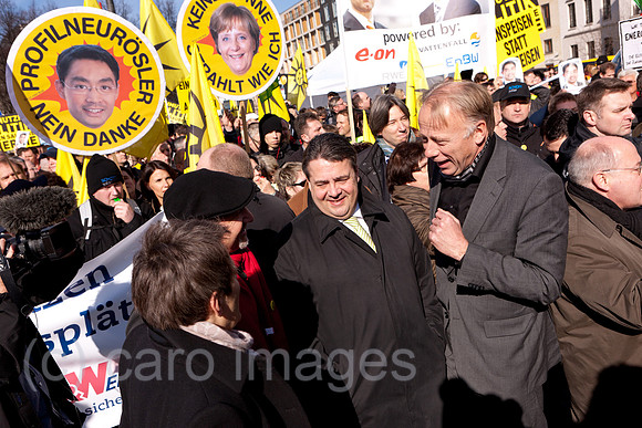 0DB120305D031CARO.JPG