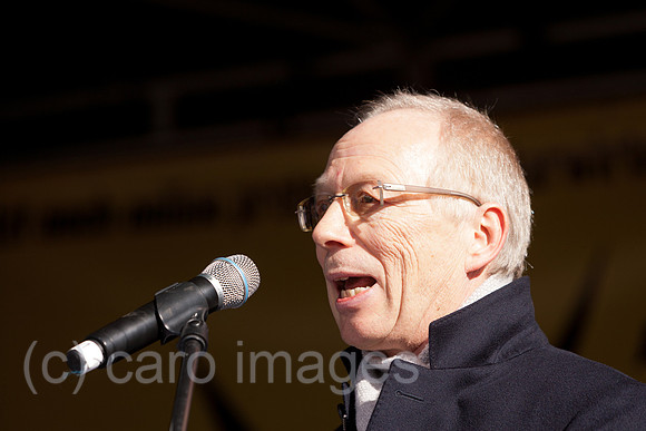 0DB120305D026CARO.JPG