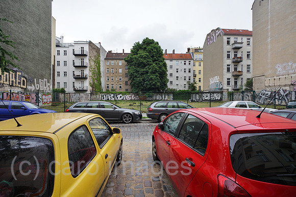 00P130526D002CARO.JPG