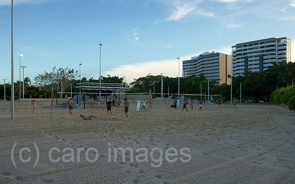 00R091209D063CARO.JPG