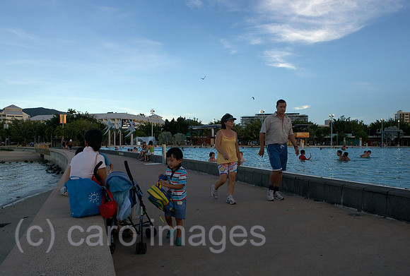 00R091209D088CARO.JPG