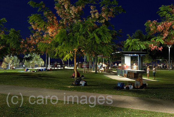 00R091209D136CARO.JPG