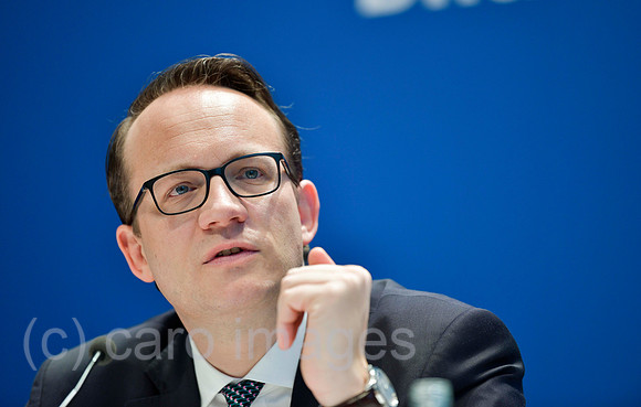 0KN190131D028CAROEX.JPG