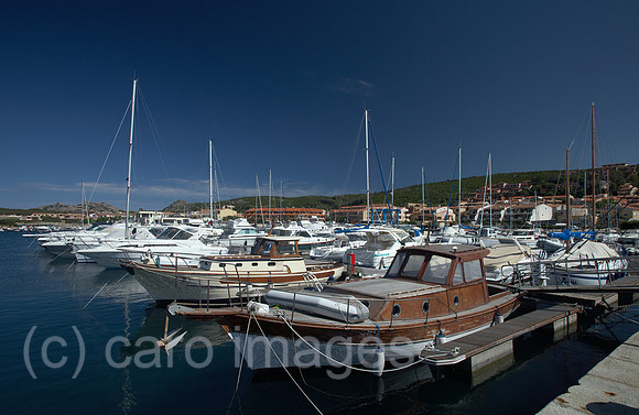00R120523D091CARO.JPG