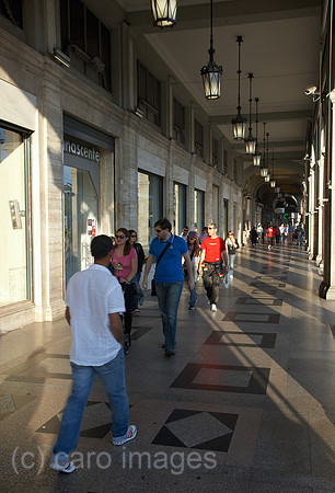 00R120530D091CARO.JPG