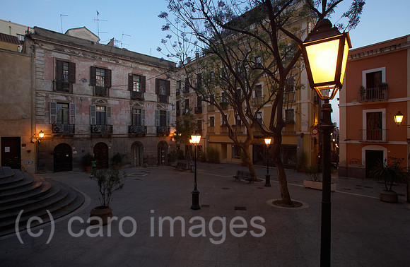 00R120529D036CARO.JPG