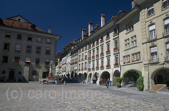 00R120827D031CARO.JPG