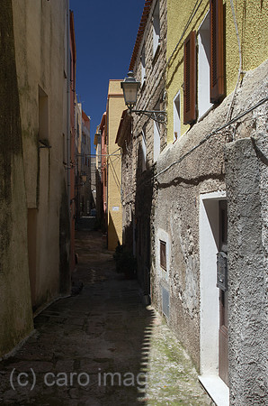 00R120523D062CARO.JPG