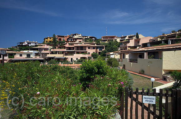 00R120524D075CARO.JPG